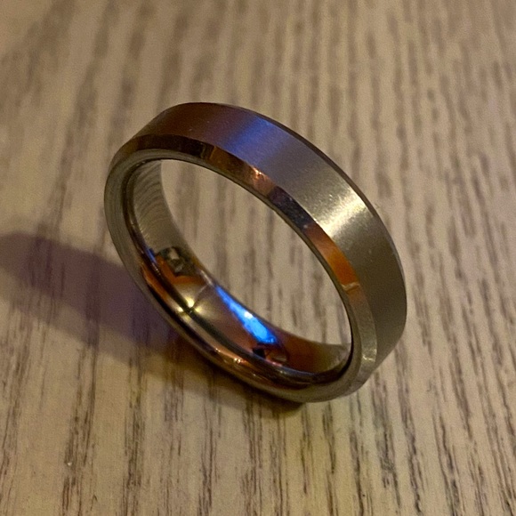 Mens Silver Tungsten Ring Size 11 - Picture 2 of 5